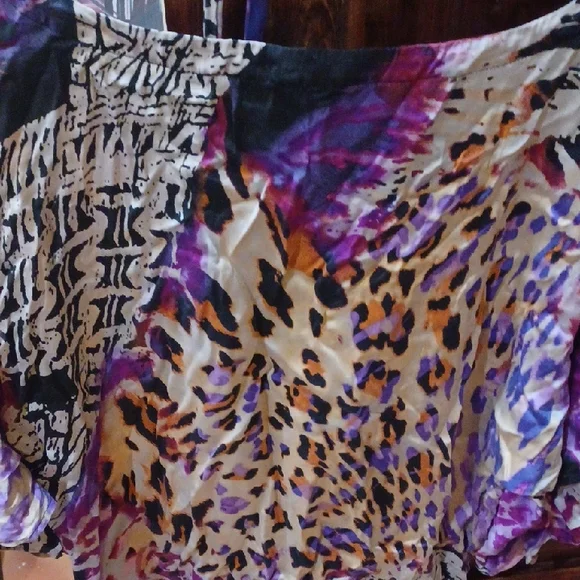 Women's Purple Animal Print Top - Picture 4 of 4